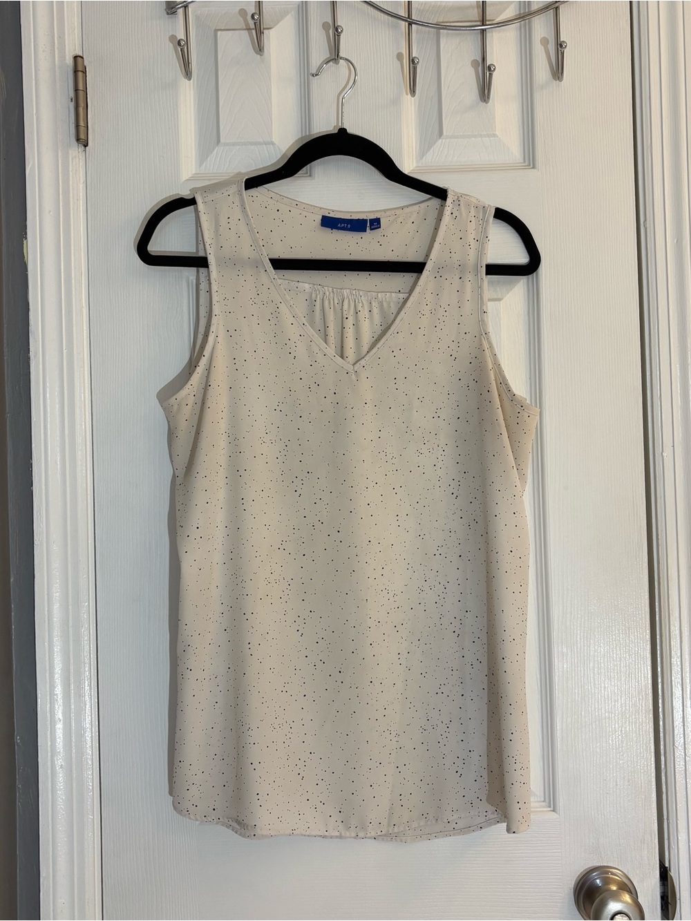 Apt 9 Women's V-Neck Blouse Size M Cream Black Speckled Sleeveless Tank Top